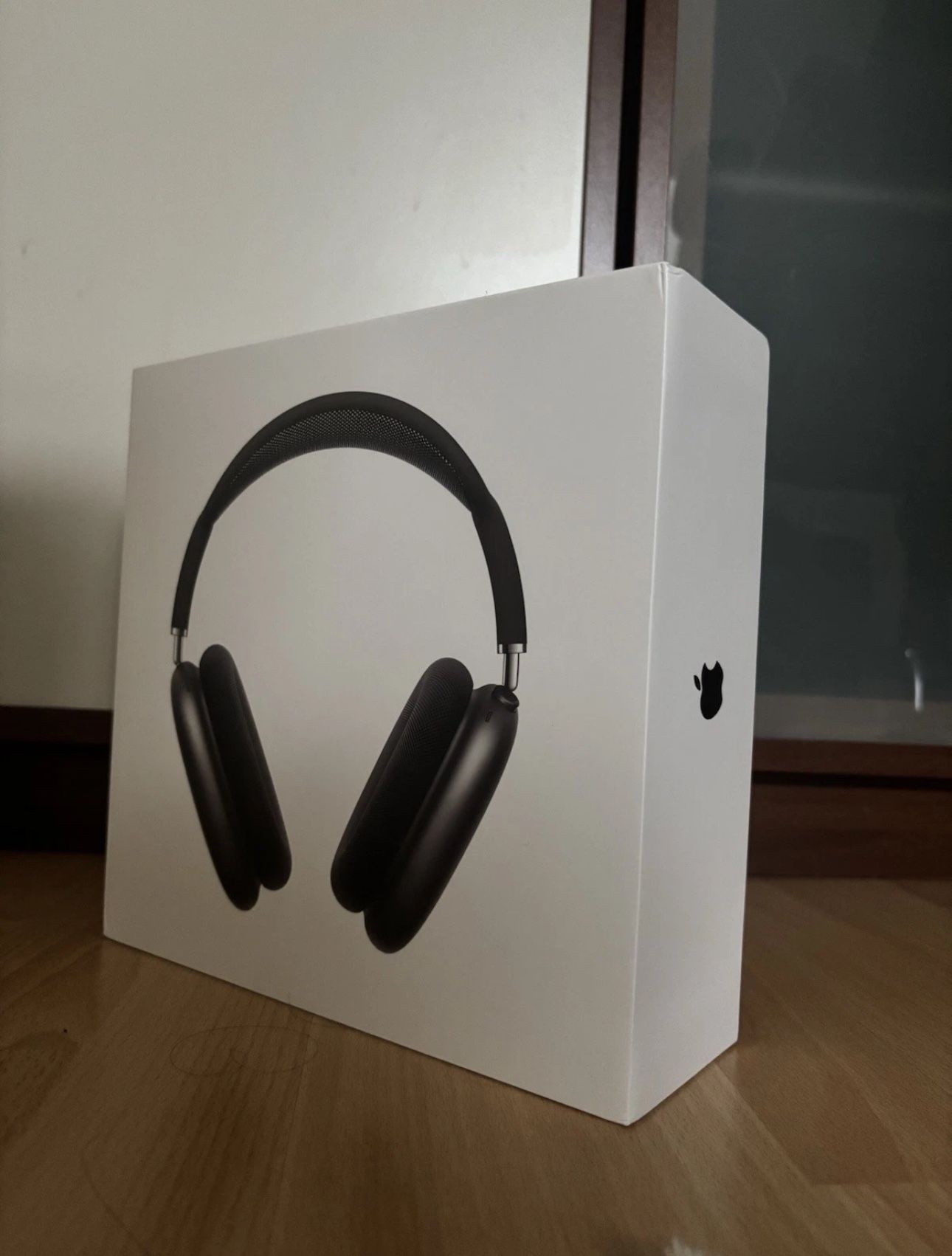 AirPod Max With SmartCase
