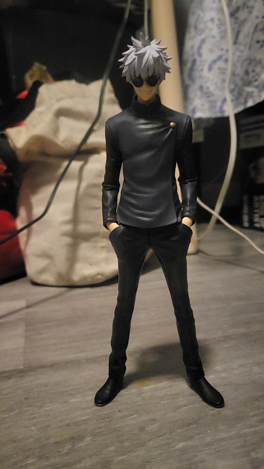 Gojo Satoru Figure $15 (Pre-Owned)
