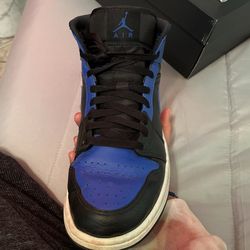 Jordan 1 Mids