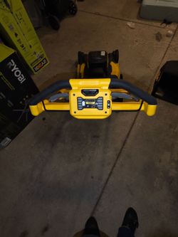 Dewalt 20v self propelled lawn mower non working