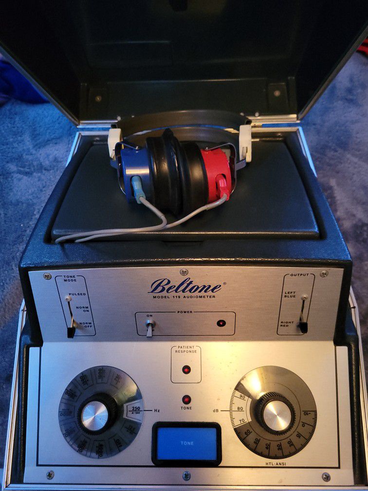 Beltone Model 119 Audiometer 