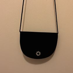 Black Velvet Evening Bag with Decorative Rhinestones and Elegant Design