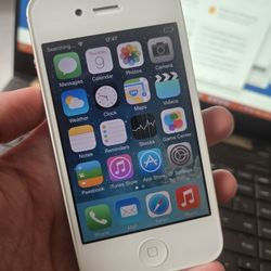 White iPhone 4 16Gb Unlocked 99% Battery Health