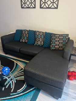 Black Sectional w/ 6 Jumbo Pillows
