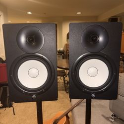 Yamaha HS8 8” Studio Monitor Speakers