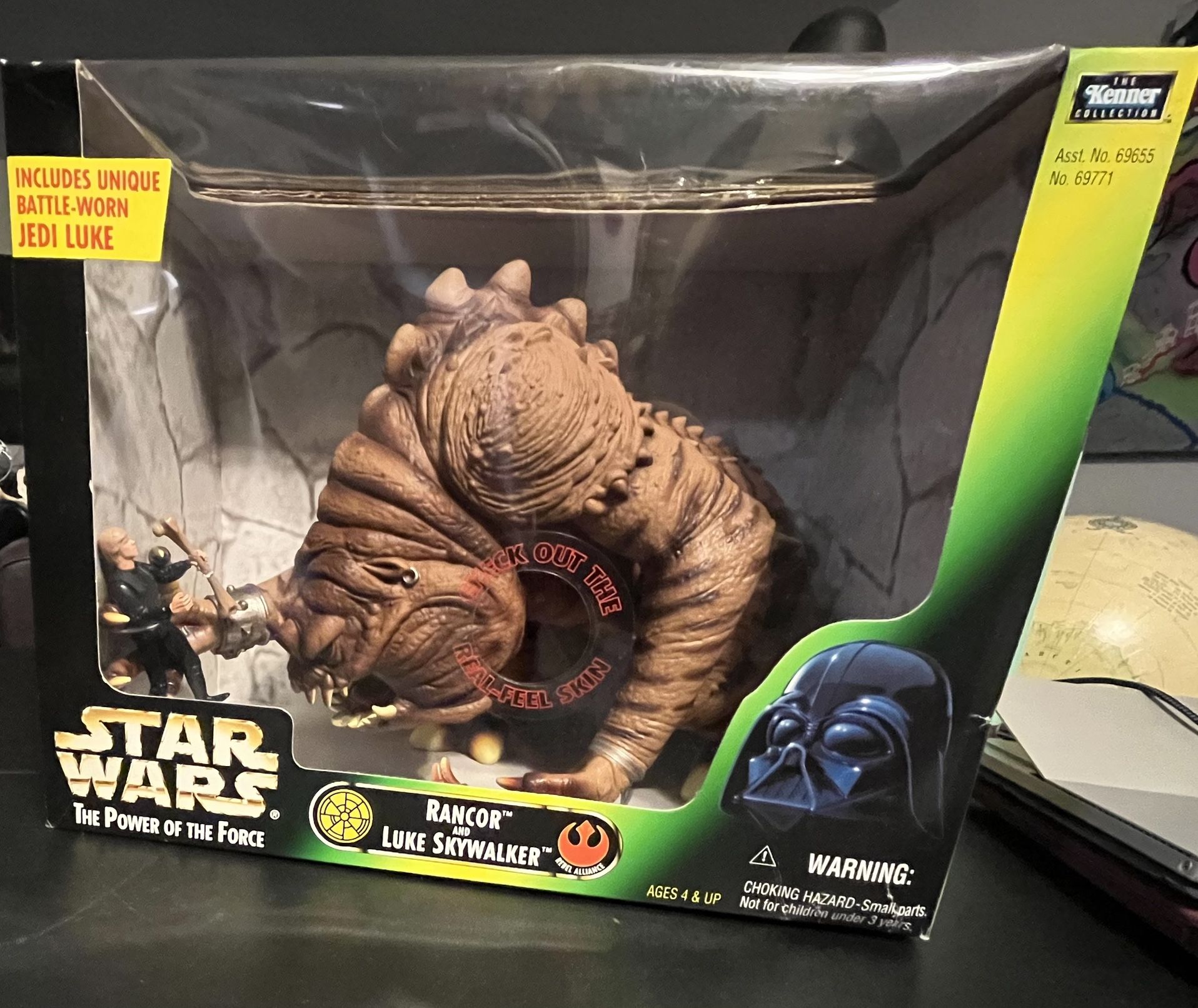 Star Wars Rancor And Luke Skywalker