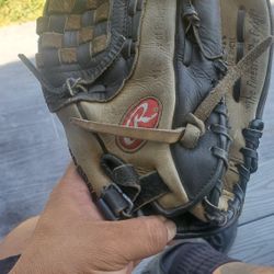 Rawlings Glove