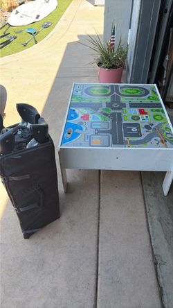 Kids play table