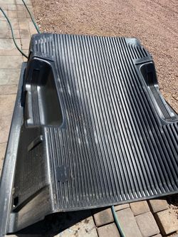 Plastic bedliner