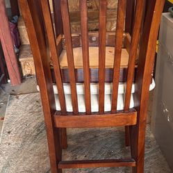 Super Nice Dining Table And 6 Chairs