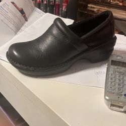 BOC Black Leather Nurse Shoes