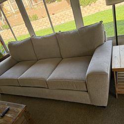 Couch 101x42 