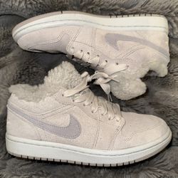 Womens Size 6 Nike- Air Jordan Grey Sherpa 
