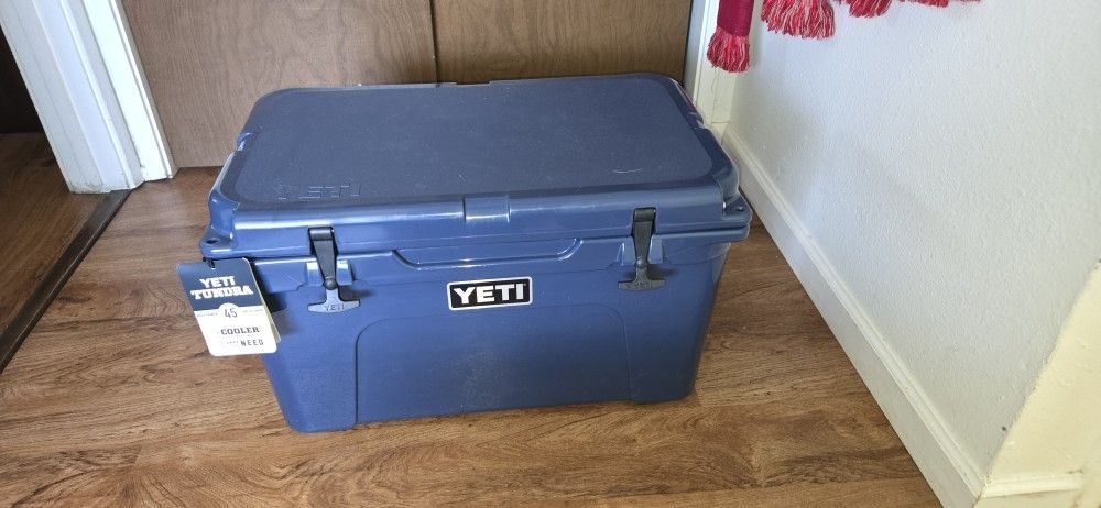 Brand New Yeti 45 Cooler