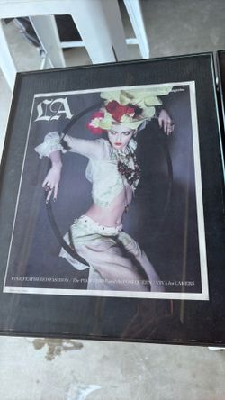 Vintage Frames with Magazine