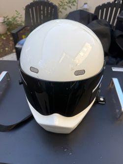 Motorcycle helmet