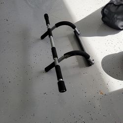 Pull Up Bar