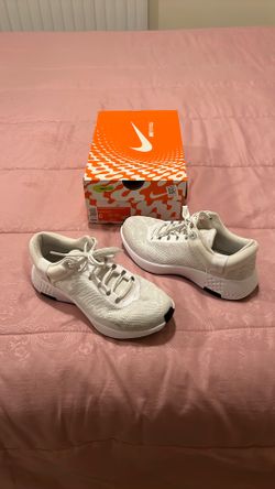 Nike Renew Serenity Run 2 Size 6