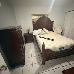 Wooden Queen Bedroom set 