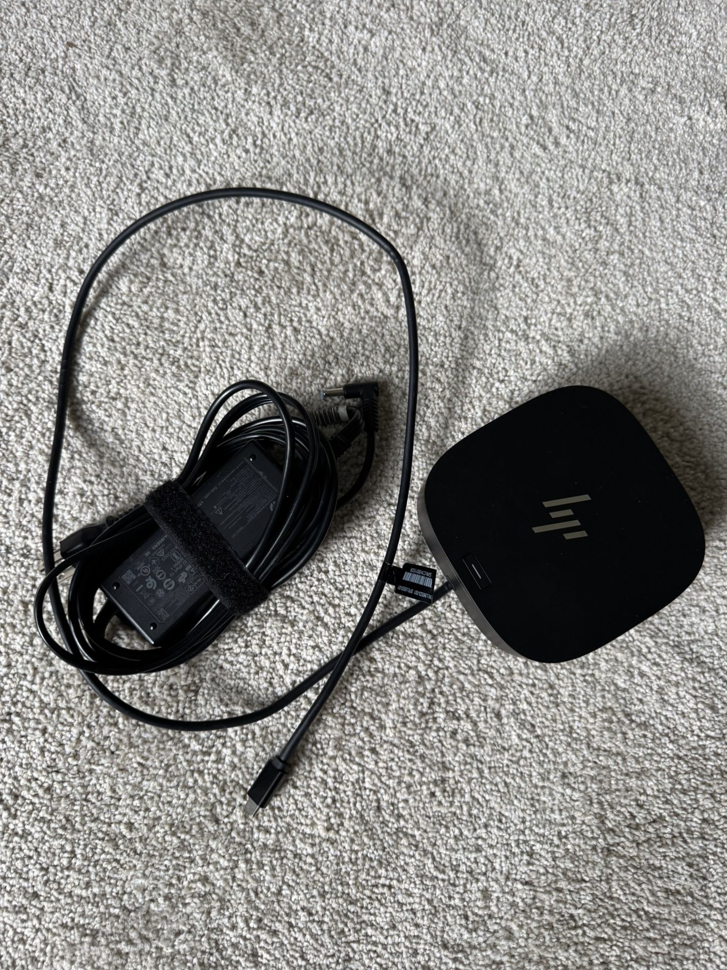 HP USB-C/A Universal Dock G2
