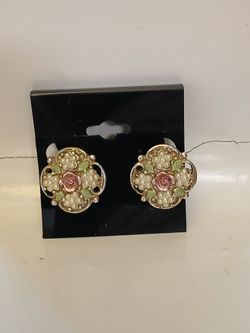 Vintage Floral enamel clip on