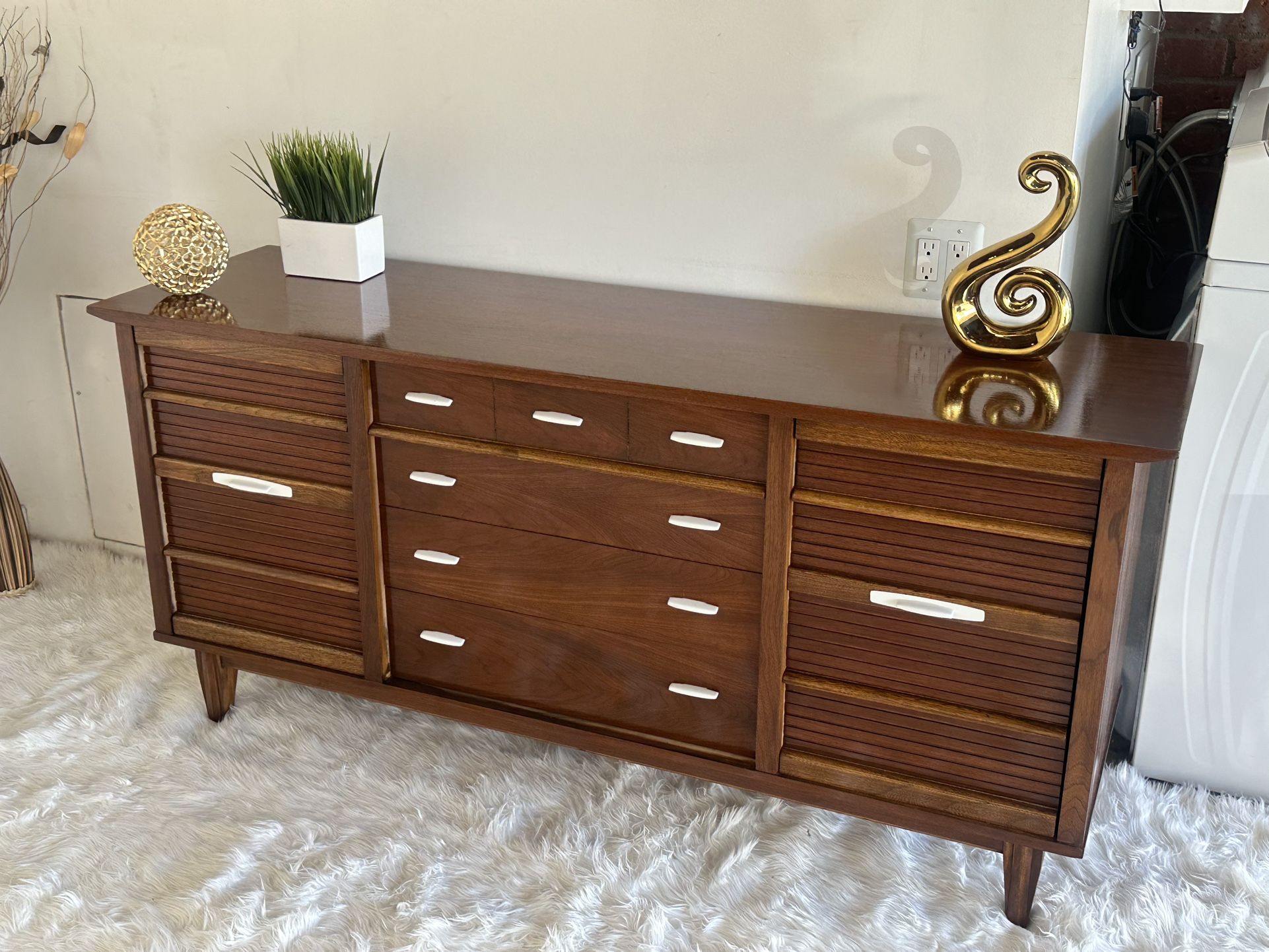 MID CENTURY Long Dresser