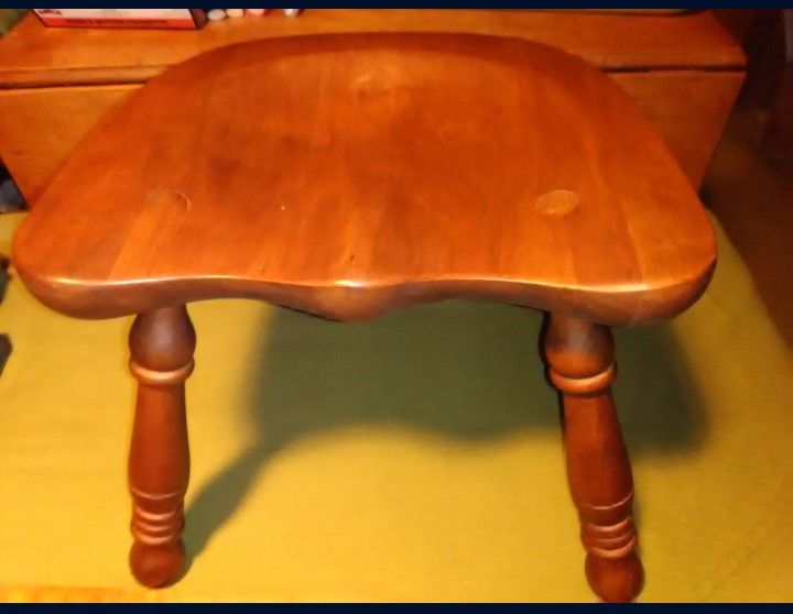 Tell City Chair Company Solid Hard Rock Maple Andover Milking Stool