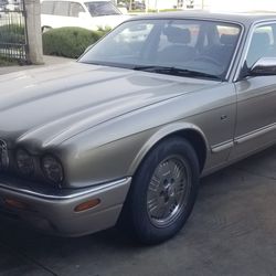 1998 XJ8 Vanden Plas for parts