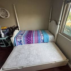 Trundle Twin Size Bed