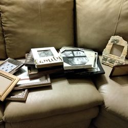Picture Frames Of All Sizes