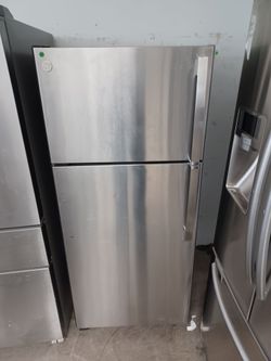GE STAINLESS STEEL TOP FREEZER REFRIGERATOR