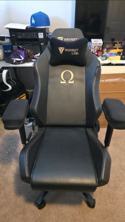 Secretlab gaming chair