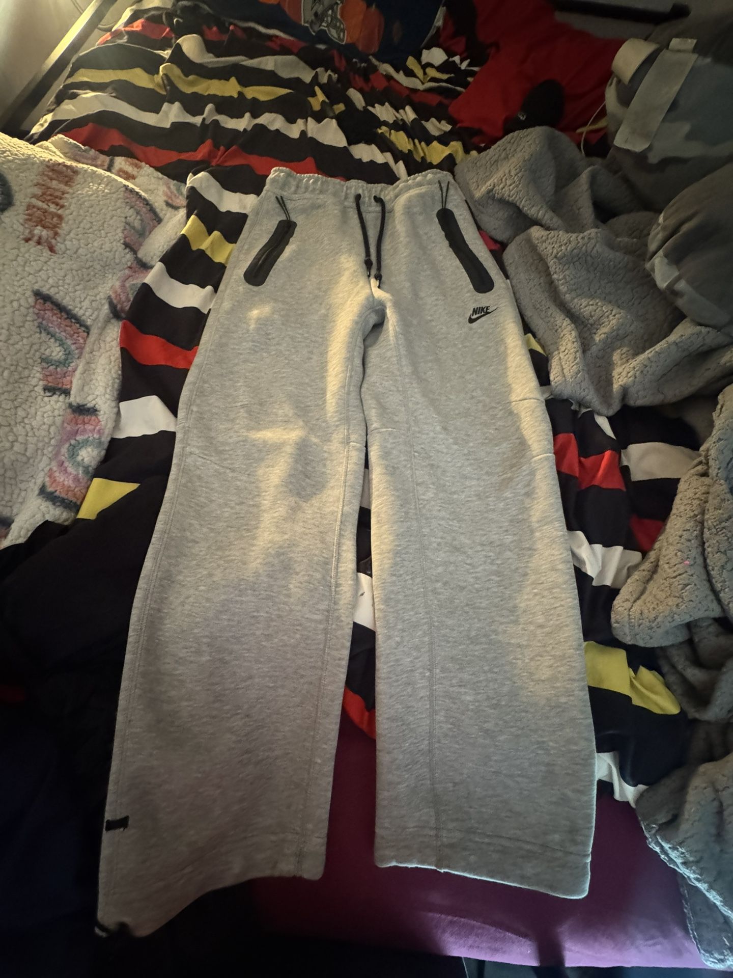 nike tech open-hem pants