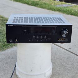 Yamaha RX-V465 Stereo Receiver