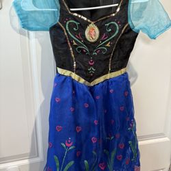  Girl’s Size 4-6 Disney’s Princess Anna from Frozen Costume For Halloween Or Dress Up