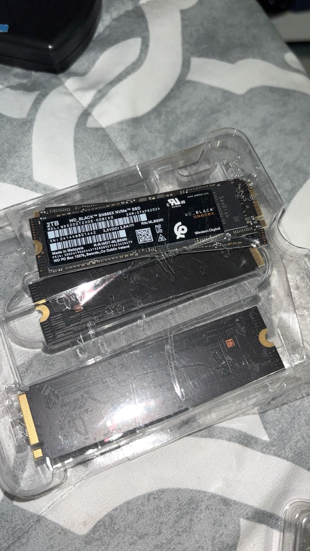 WD - BLACK SN850X 2TB Internal SSD PCle Gen 4 x4 NVMe