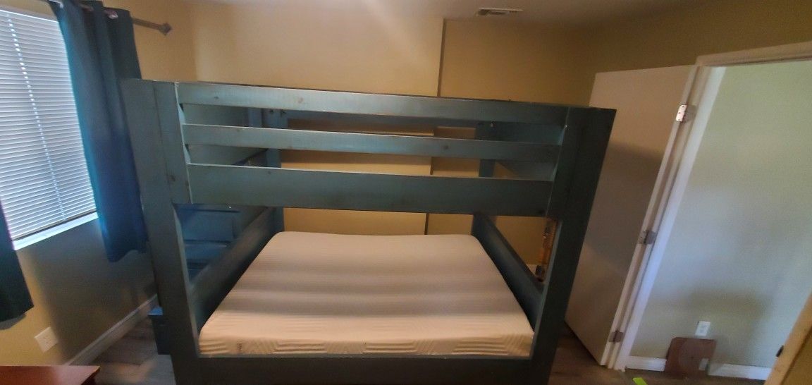 Bunk Beds Full Size With Matress Step & Storage