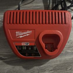 Milwaukee M12 2.0 Battery + Charger Combo