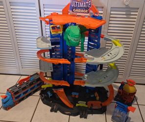 Hot wheels track
