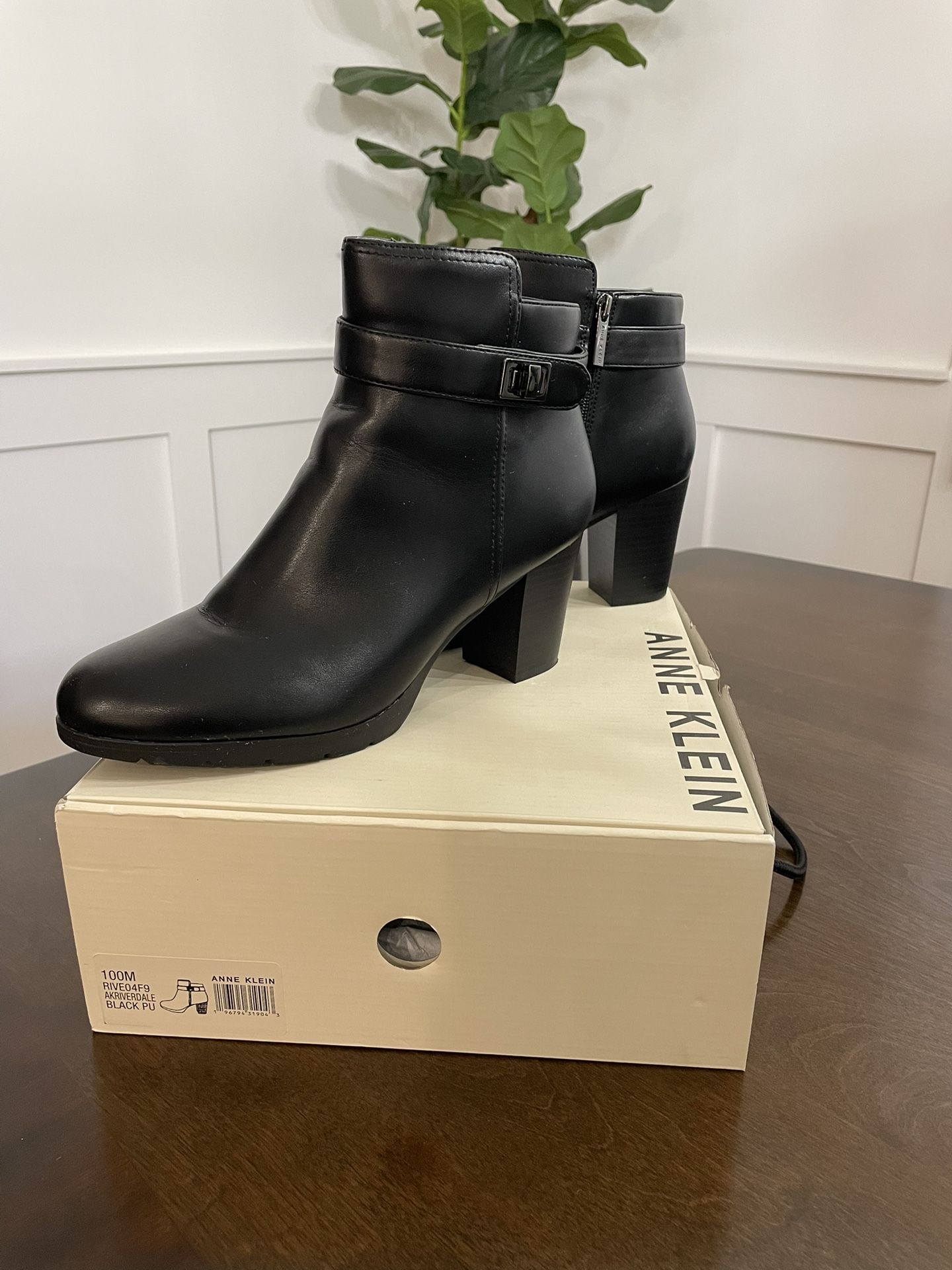 Anne Klein Black Boots (Comfortable!)