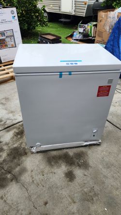 Kenmore 7 Cu Ft Deep Chest Freezer Convertible Fridge, Garage Ready Freezer for Food and Meat Storage, Adjustable Thermostat, White for Basement, Util