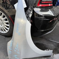 2017 - 2018 Hyundai Elantra Fender Passenger Side Silver