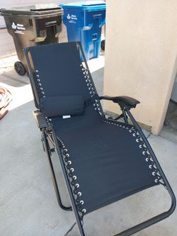 Medical supplies/lawn chairs