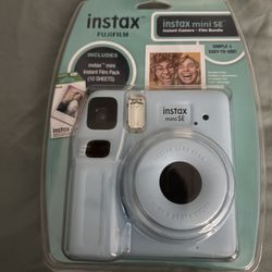 Fujifilm instax Mini SE Instant Camera with Bonus 10 pack Mini Film, Light Blue (Exclusive Value Pack)