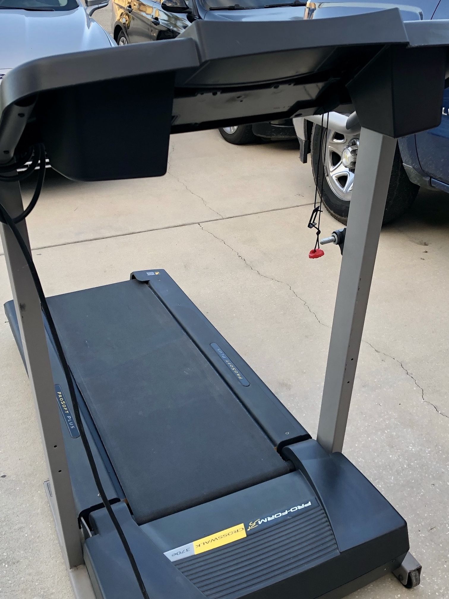 PROFORM Crosswalk 370e Treadmill for Sale in Kissimmee, FL OfferUp