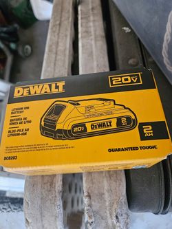 DeWalt 20V Max 2Ah Lithium-Ion Battery DCB203