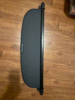 Lexus RX 350 OEM Retractable Cargo Cover – Like New