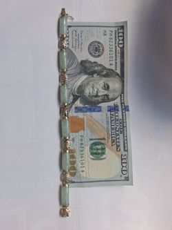 Jadite 14 k gold 7 in bracelete