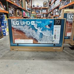 LG 70" UQ7070 4K UHD Smart TV