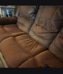 3 piece couch sit.